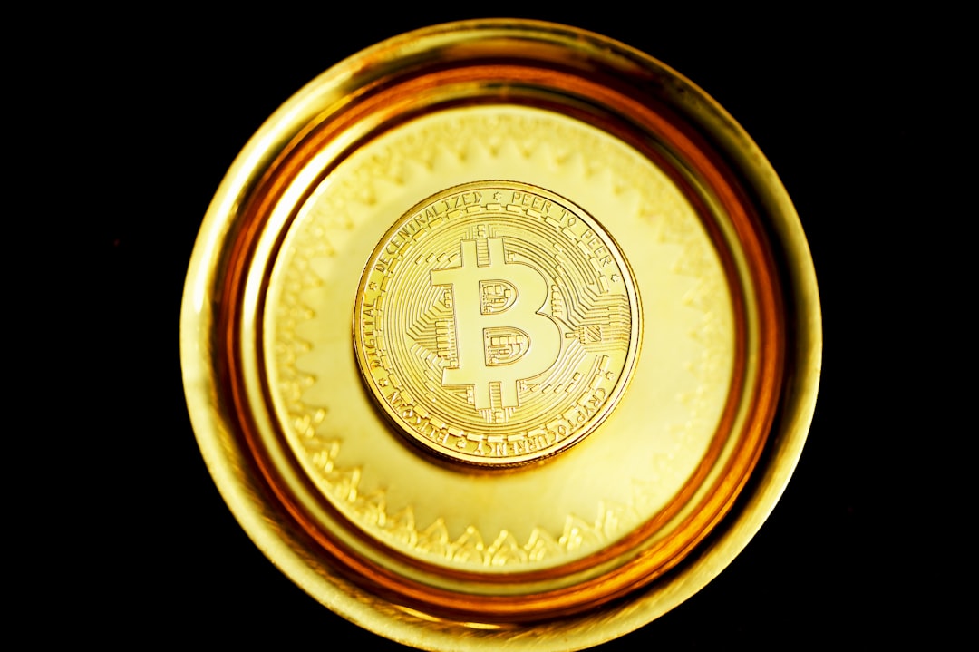 Illustration de l'article Bitcoin à 108 200 $ : nouveau record historique, les ETF continuent d'acheter sur actualités marchés - DailyTrading