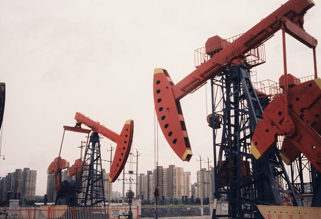 Illustration de l'article Pétrole octobre 2025 : La demande chinoise en question sur analyses techniques - DailyTrading