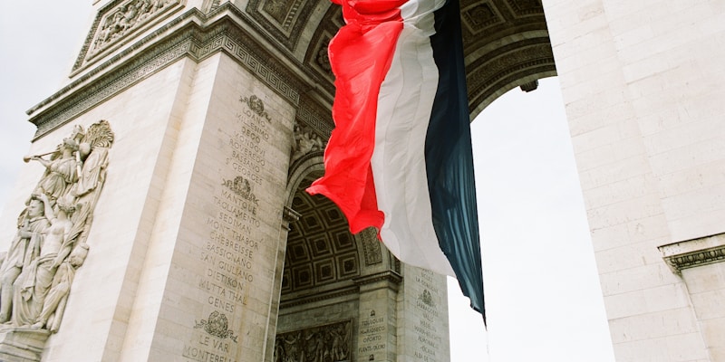 Illustration de l'article Trading actions CAC 40 : top 10 des valeurs à suivre en 2025 sur analyses techniques - DailyTrading